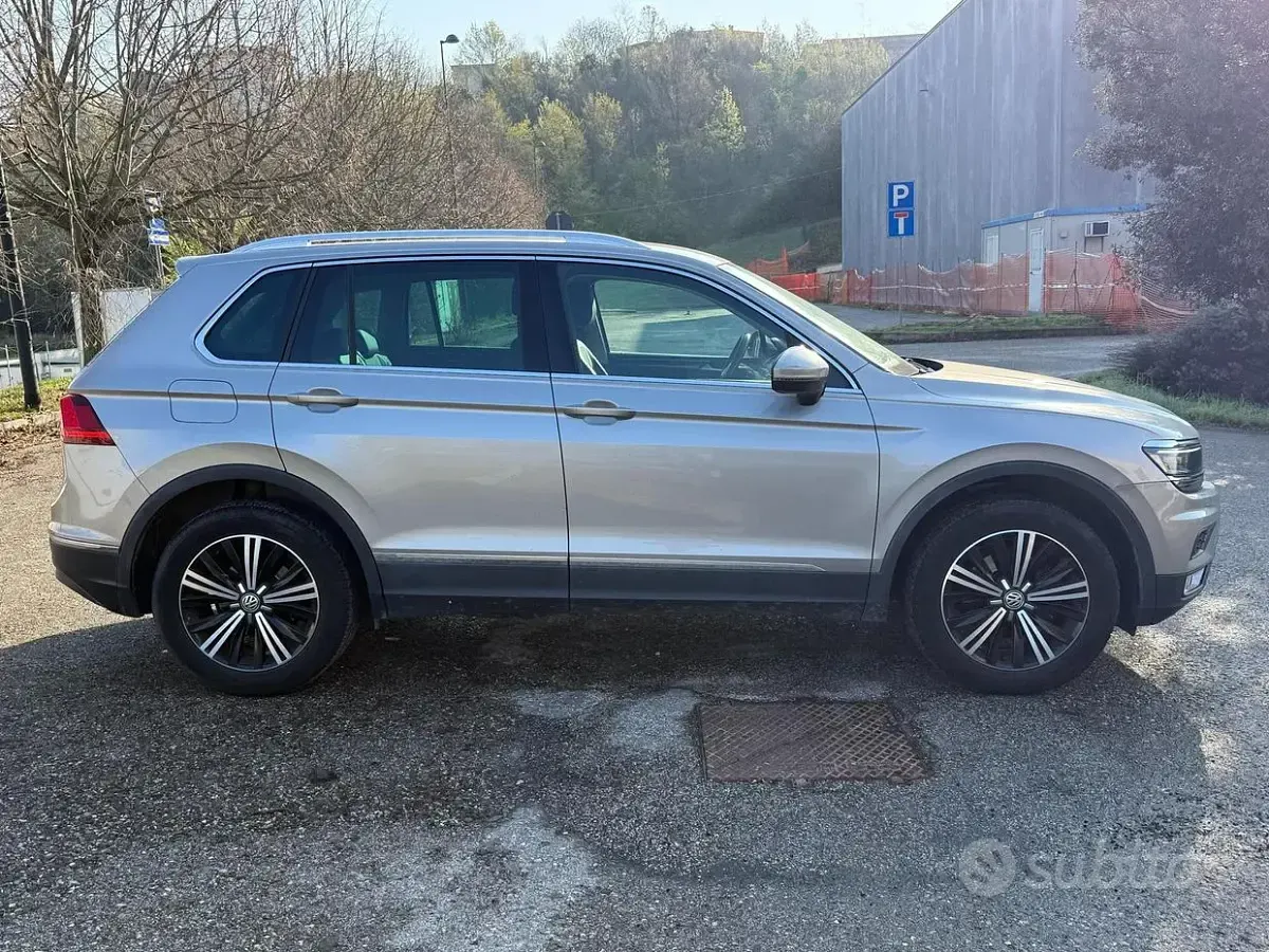 Usata VW Tiguan Executive 150 CV (110 kW) 2016 Grigio SUV