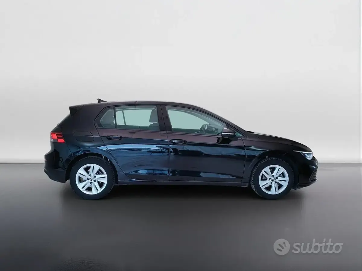 Usata VW Golf VIII Life 110 CV (80 kW) 2023 Nero Berlina
