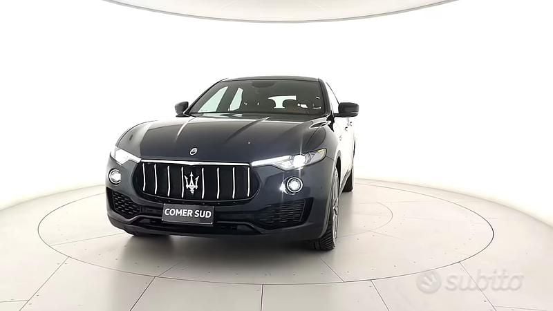 Usata Maserati Levante 250 CV (183 kW) 2019 Blu/azzurro SUV
