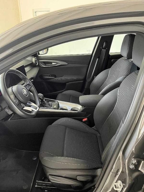Usata Alfa Romeo Tonale Sprint 131 CV (96 kW) 2024 Grigio SUV