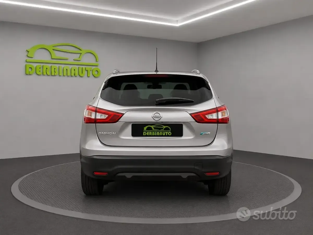 Usata Nissan Qashqai Acenta 110 CV (80 kW) 2015 Grigio SUV