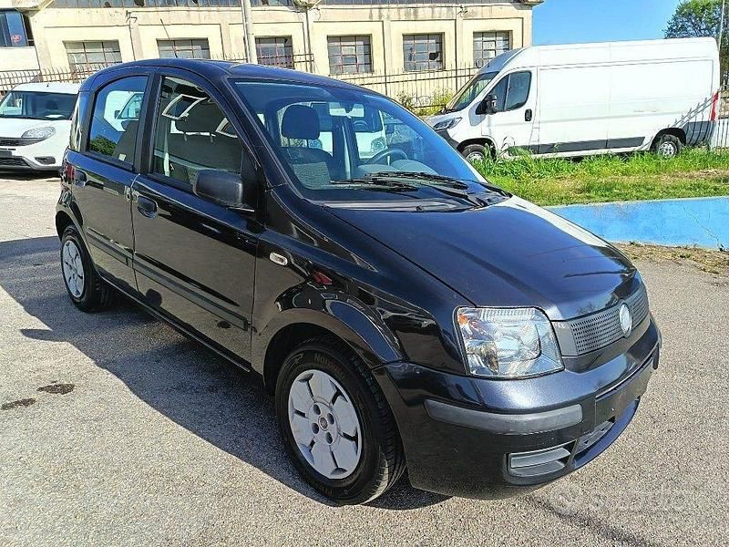 Usata Fiat Panda Dynamic 69 CV (50 kW) 2004 Nero Utilitaria