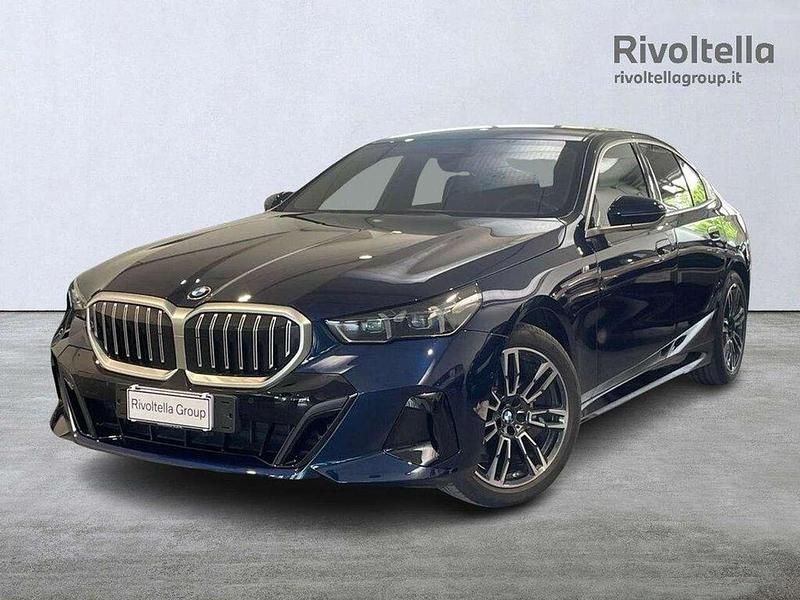 Blu Usata 2024 BMW 520 M Sport Tre volumi | 59.900 € (Cara) - Immagine 1/4