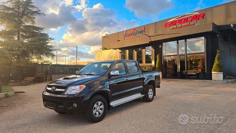 Nero Usata 2007 Toyota HiLux Pick-up | 17.000 € (Buon prezzo) - Immagine 1/4