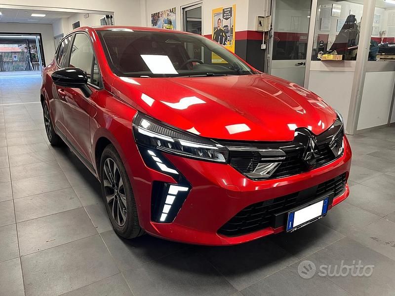 Usata Mitsubishi Colt Invite 91 CV (66 kW) 2024 Rosso Utilitaria