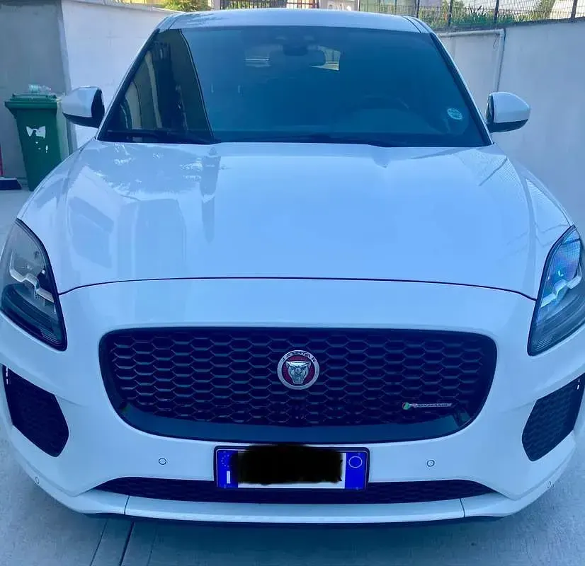 Usata Jaguar E-Pace R-Dynamic 200 CV (147 kW) 2019 Bianco SUV