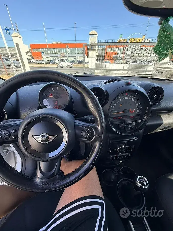 Usata Mini One D Countryman 111 CV (81 kW) 2015 Bianco SUV