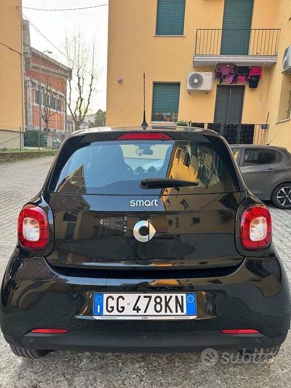 Usata Smart ForFour Passion 75 CV (55 kW) 2018 Utilitaria