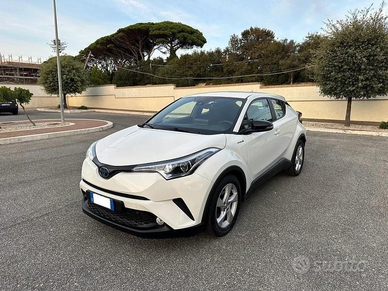 Usata Toyota C-HR Business Edition 98 CV (72 kW) 2019 Bianco SUV