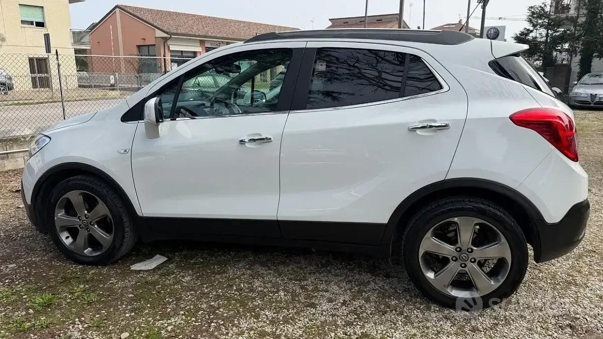 Usata Opel Mokka Cosmo 131 CV (96 kW) 2014 Bianco SUV