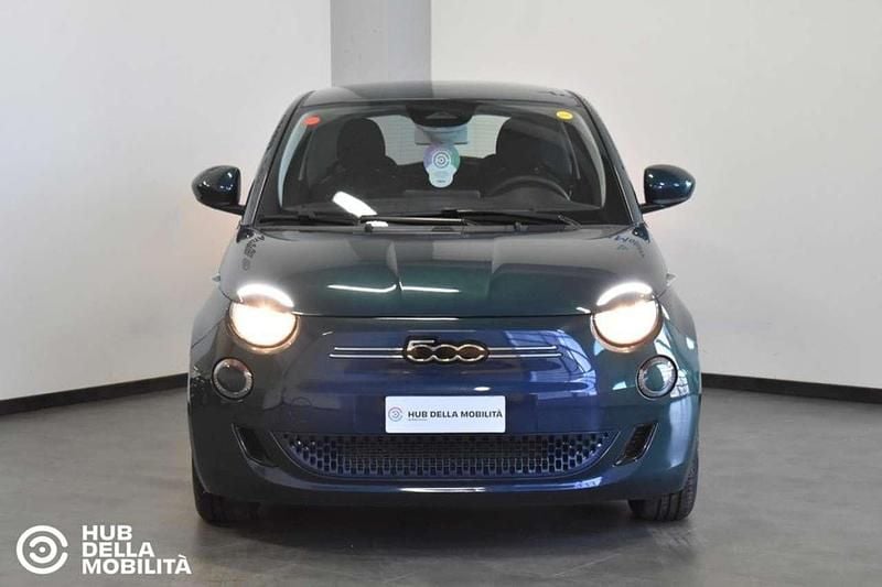 Usata Fiat 500e 86 kW (118 CV) 2023 Blu Berlina