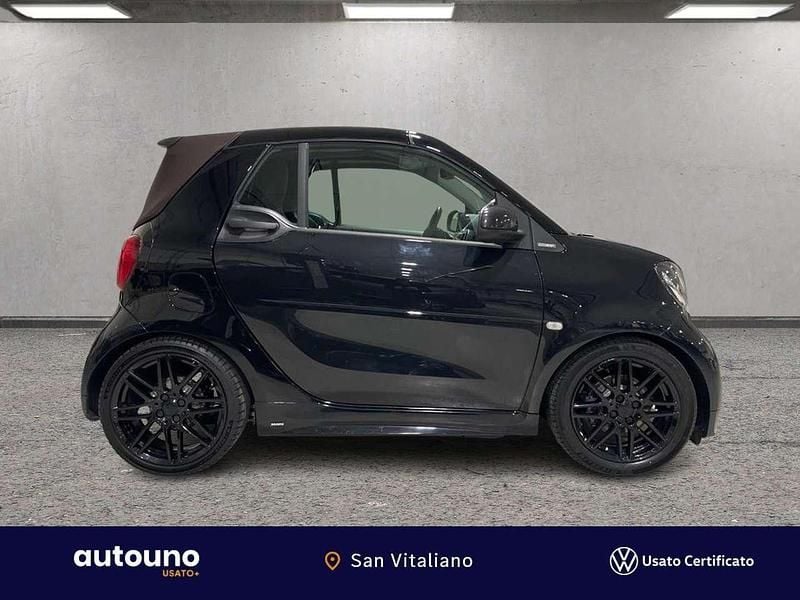 Usata Smart ForTwo Cabrio Brabus 125 CV (91 kW) 2018 Nero Cabrio