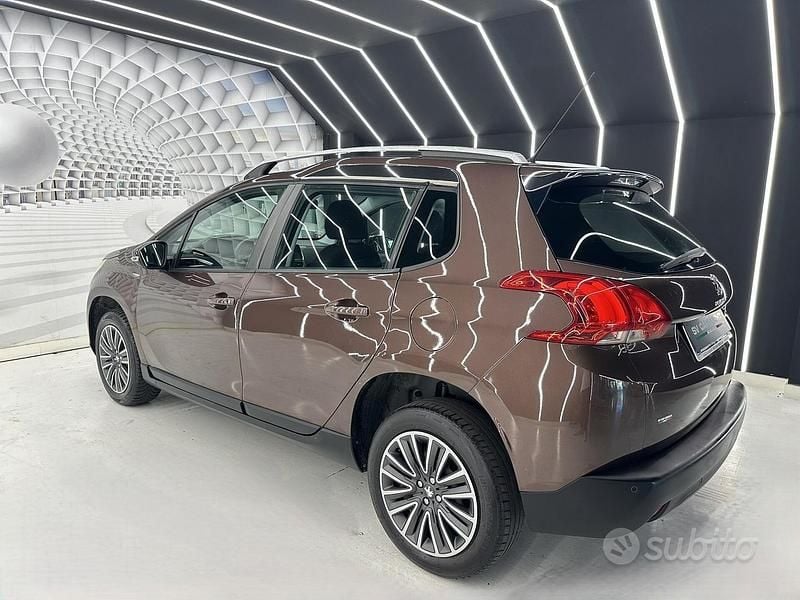 Usata Peugeot 2008 68 CV (50 kW) 2015 Marrone SUV