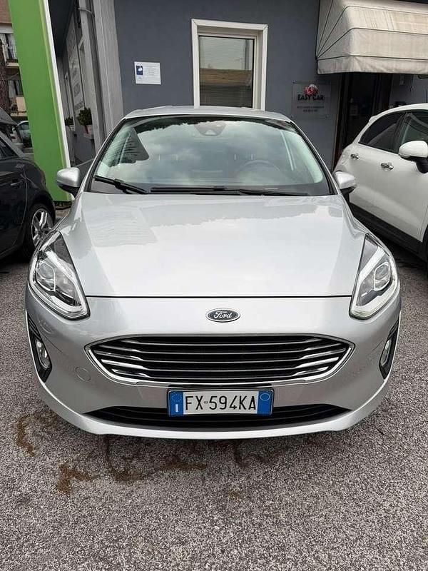 Usata Ford Fiesta Titanium 101 CV (74 kW) 2019 Argento Berlina