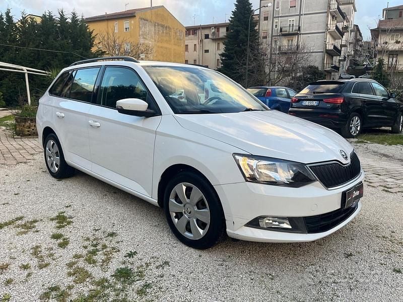 Usata Skoda Fabia 75 CV (55 kW) 2017 Bianco Station wagon