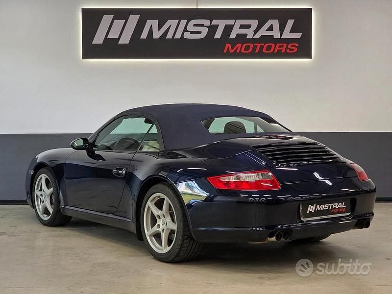 Usata Porsche 911 Carrera Cabriolet 325 CV (239 kW) 2006 Blu Cabrio