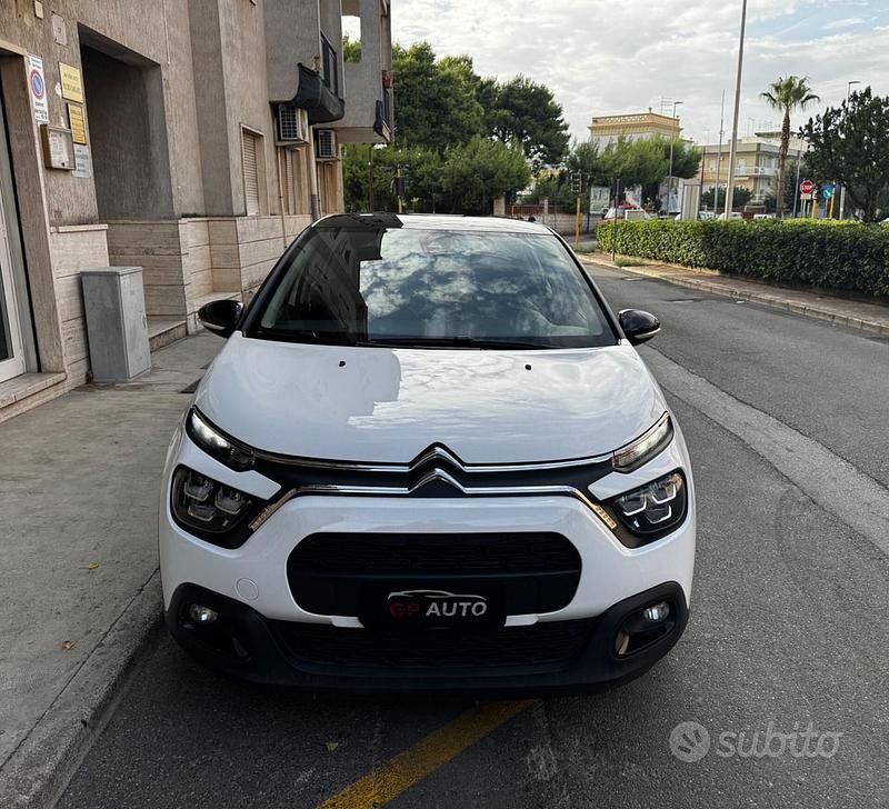 Usata Citroën C3 Shine 101 CV (74 kW) 2022 Bianco Utilitaria