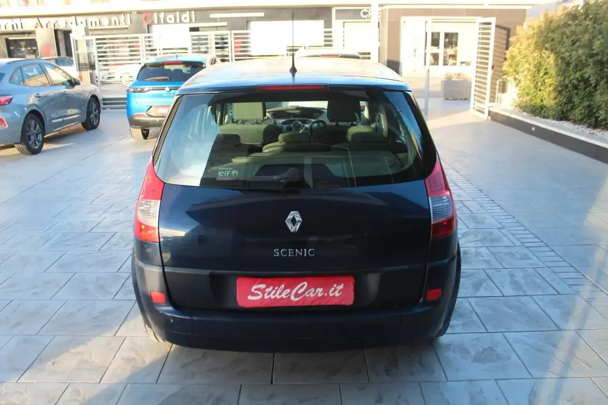 Usata Renault Scenic E-Tech Dynamique 106 CV (77 kW) 2008 Blu Monovolume