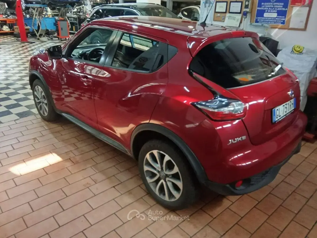 Usata Nissan Juke Tekna 110 CV (80 kW) 2016 Rosso SUV