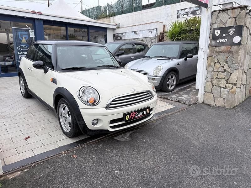 Usata Mini Cooper D 108 CV (79 kW) 2007 Beige Utilitaria