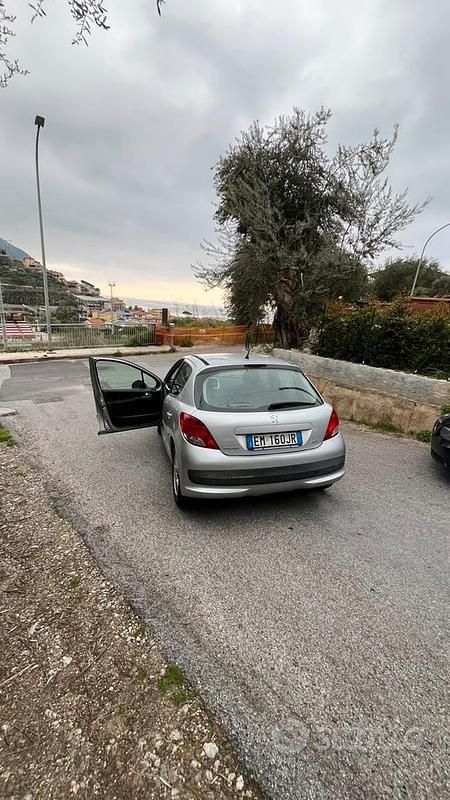 Usata Peugeot 207 75 CV (55 kW) 2012 Grigio Berlina
