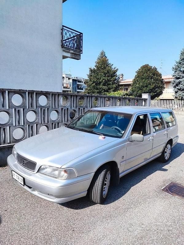 Occasion Volvo V70 1998 Gris Break