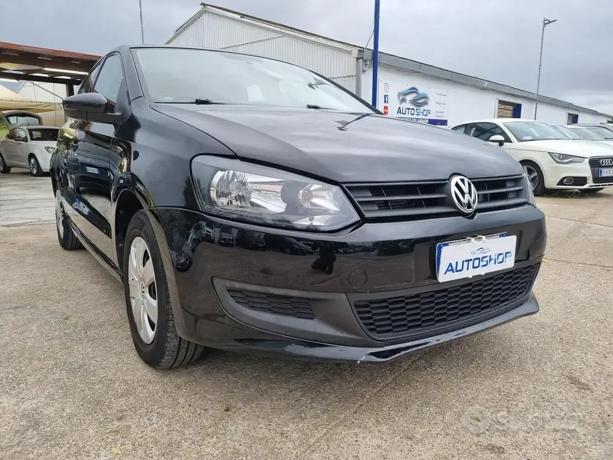 Usata VW Polo Trendline 75 CV (55 kW) 2013 Nero Utilitaria