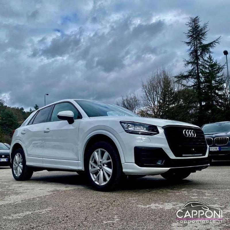 Usata Audi Q2 Black Edition 150 CV (110 kW) 2020 Bianco SUV