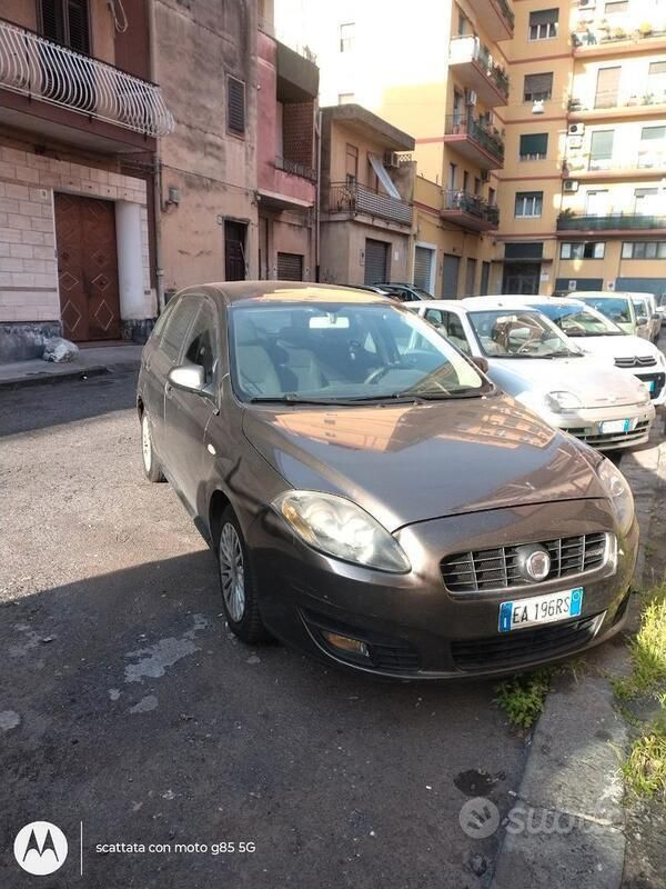 Usata 2011 Fiat Croma Station wagon | 1100 € (Super prezzo) - Immagine 1/2