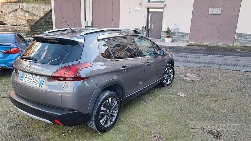 Usata Peugeot 2008 92 CV (67 kW) 2018 Grigio SUV