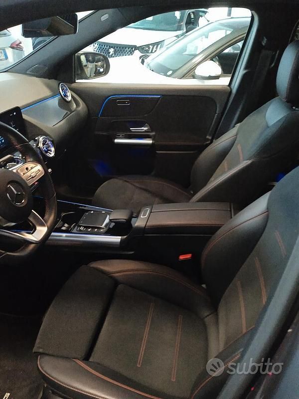 Usata Mercedes GLA200 163 CV (119 kW) 2022 Grigio SUV