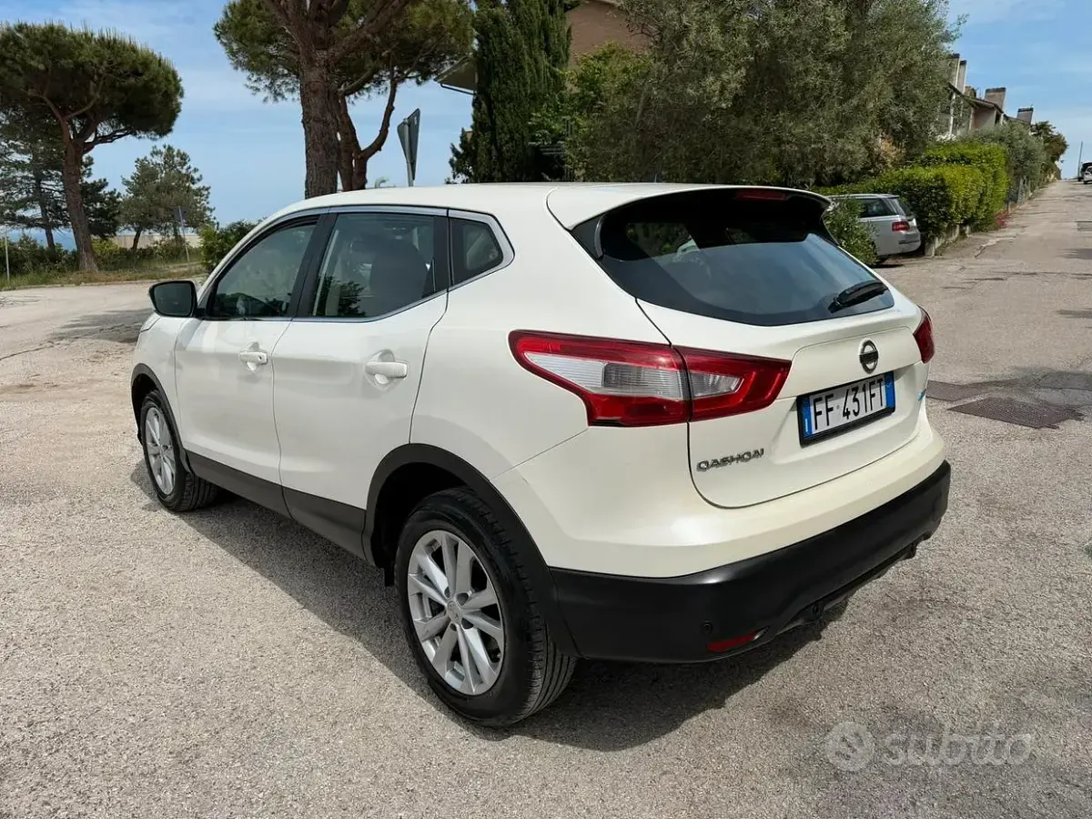 Occasion Nissan Qashqai 110 ch (80 kW) 2016 Blanc SUV
