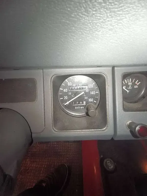 Usata Jeep Wrangler Laredo 103 CV (75 kW) 1990 Rosso SUV
