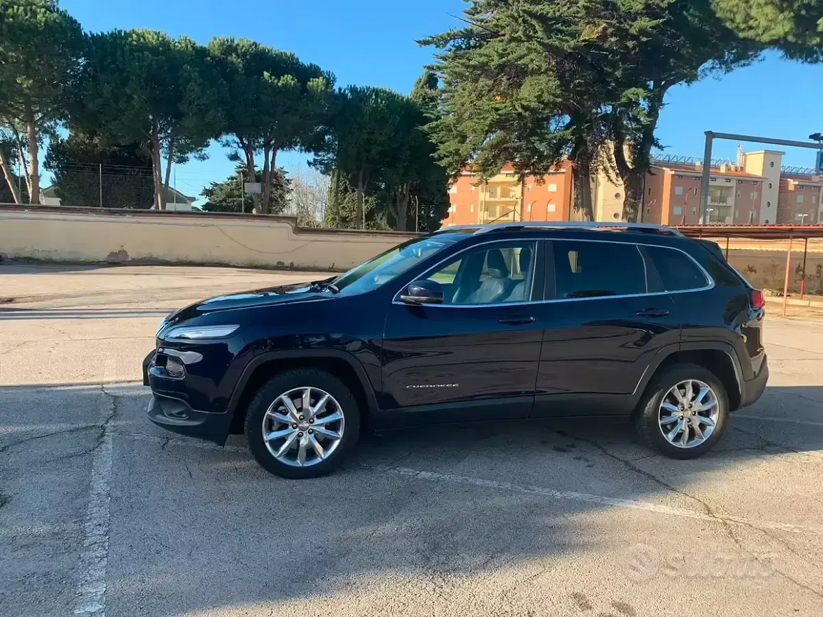Second-hand Jeep Cherokee 170 CP (125 kW) 2015 SUV