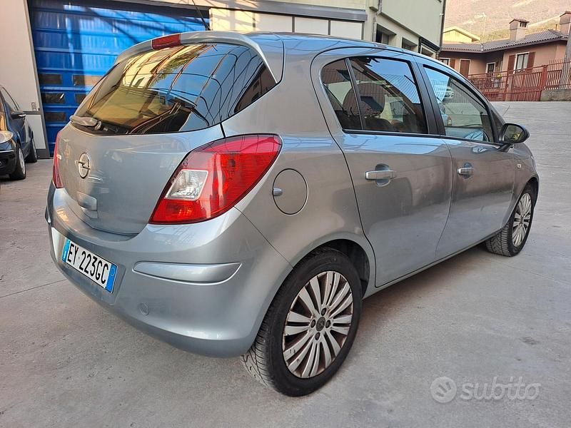 Usata Opel Corsa 86 CV (63 kW) 2015 Grigio Utilitaria