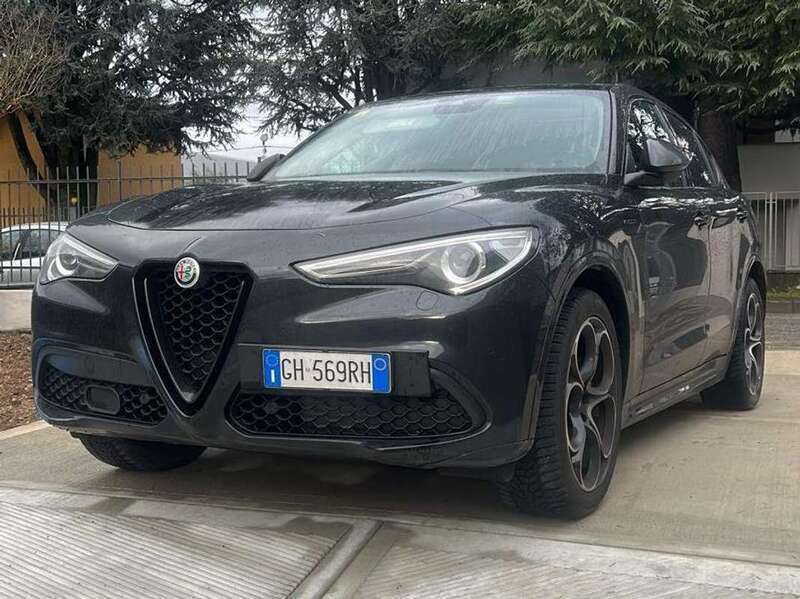 Usato 2022 Alfa Romeo Stelvio 2.1 Diesel 209 CV (37.000 €)