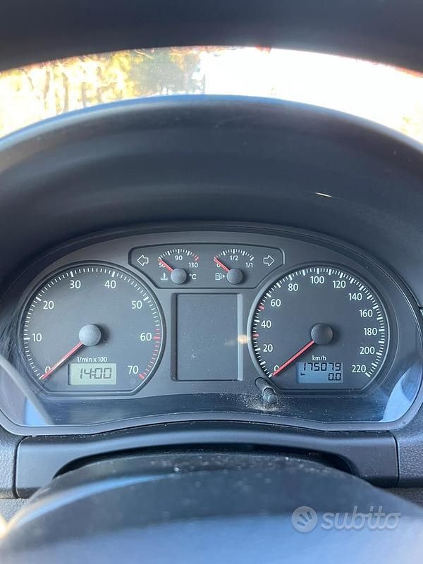 Usata VW Polo Comfortline 64 CV (47 kW) 2006 Nero Utilitaria