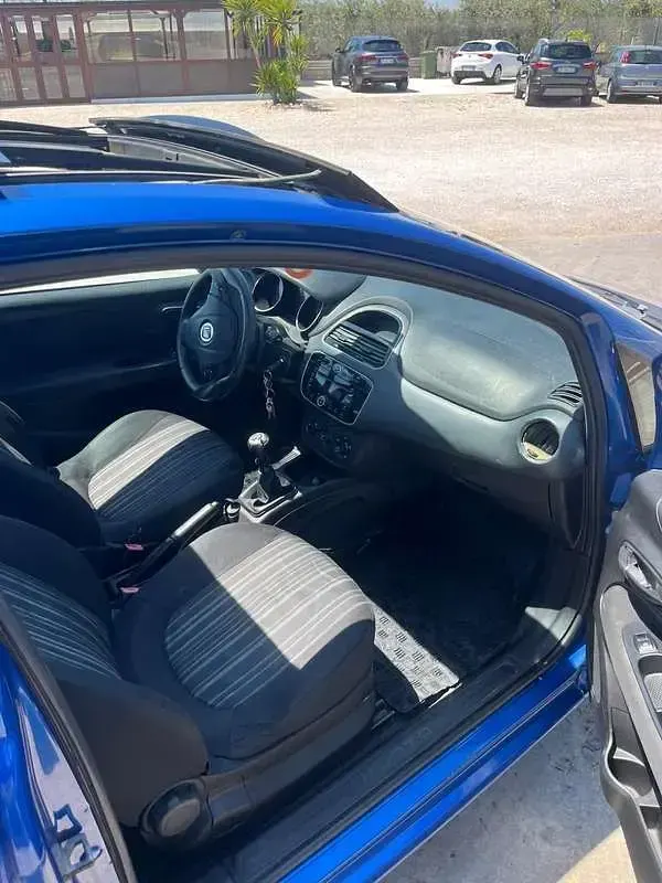 Usata Fiat Punto Evo Dynamic 77 CV (56 kW) 2011 Utilitaria