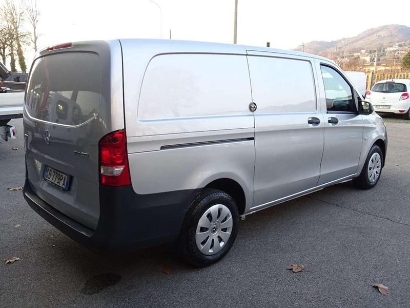 Usata Mercedes Vito 136 CV (100 kW) 2020 Argento Furgone