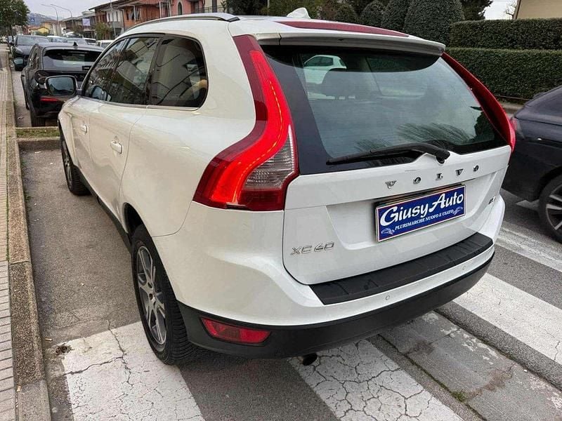 Usata Volvo XC60 Business Edition 163 CV (119 kW) 2013 Bianco SUV