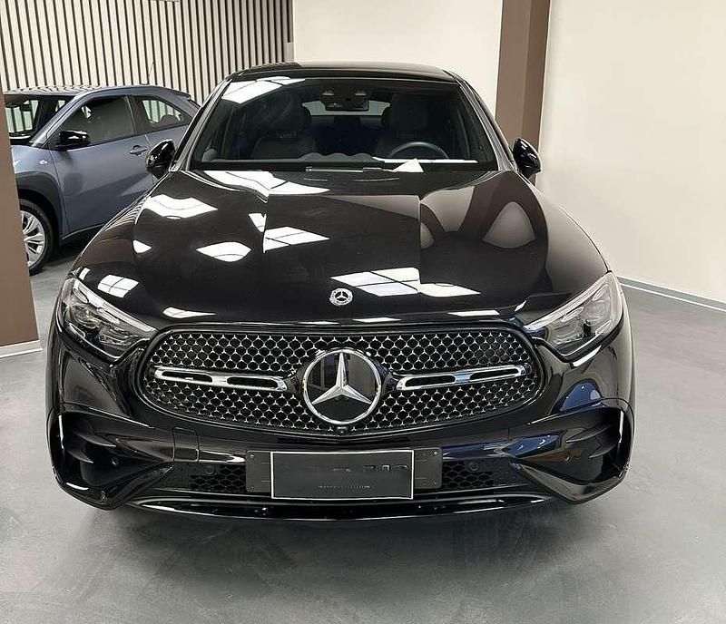 Usata Mercedes GLC300e AMG line 269 CV (197 kW) 2024 Nero Coupé