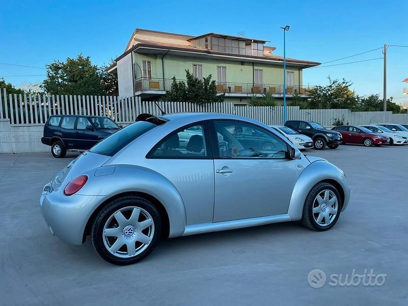 Usata VW New Beetle 2001 Grigio Utilitaria
