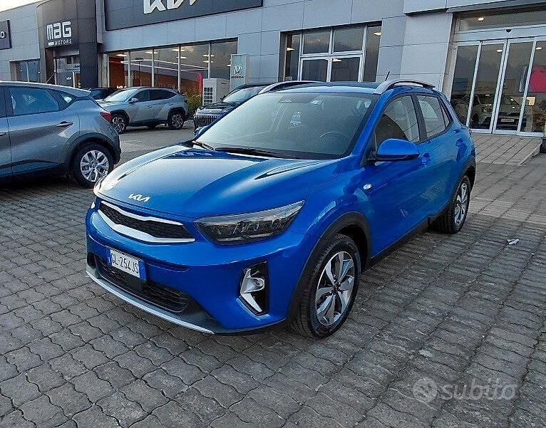 Usata Kia Stonic Urban 84 CV (61 kW) 2022 Blu SUV