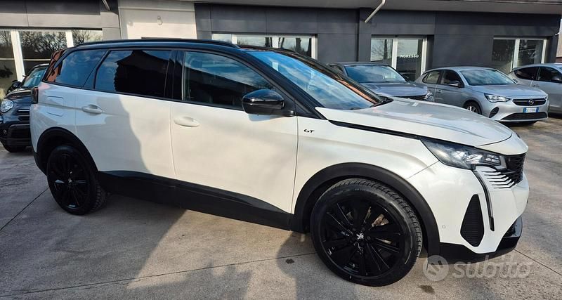 Usata Peugeot 5008 GT 130 CV (95 kW) 2022 Bianco SUV
