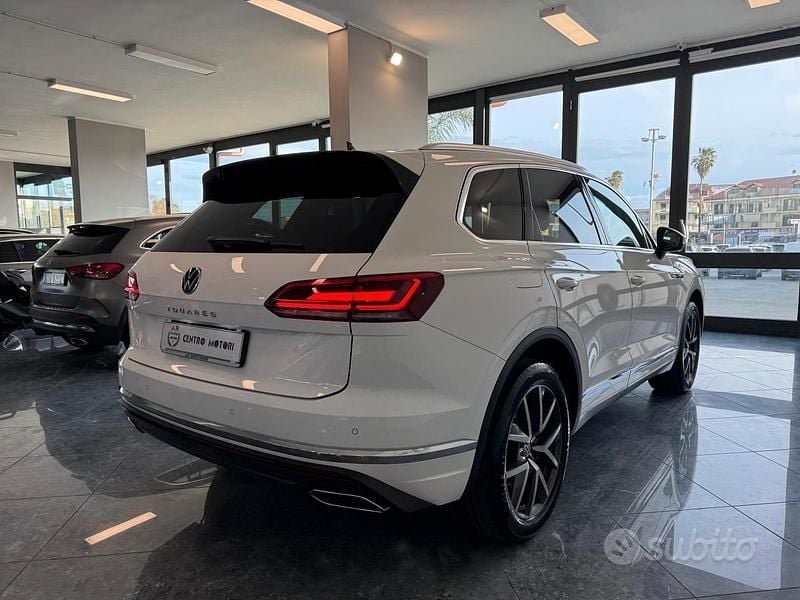 Usata VW Touareg Elegance 231 CV (169 kW) 2022 Bianco SUV