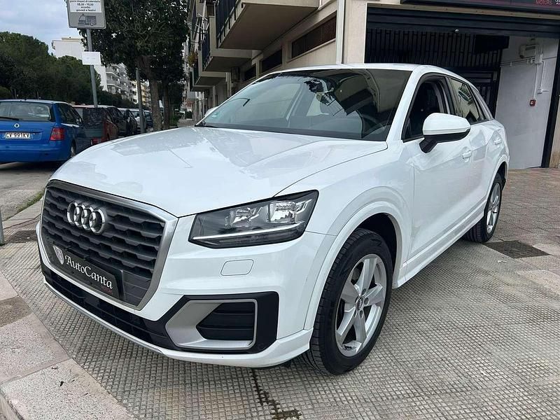 Usata Audi Q2 Design 116 CV (85 kW) 2018 Bianco SUV