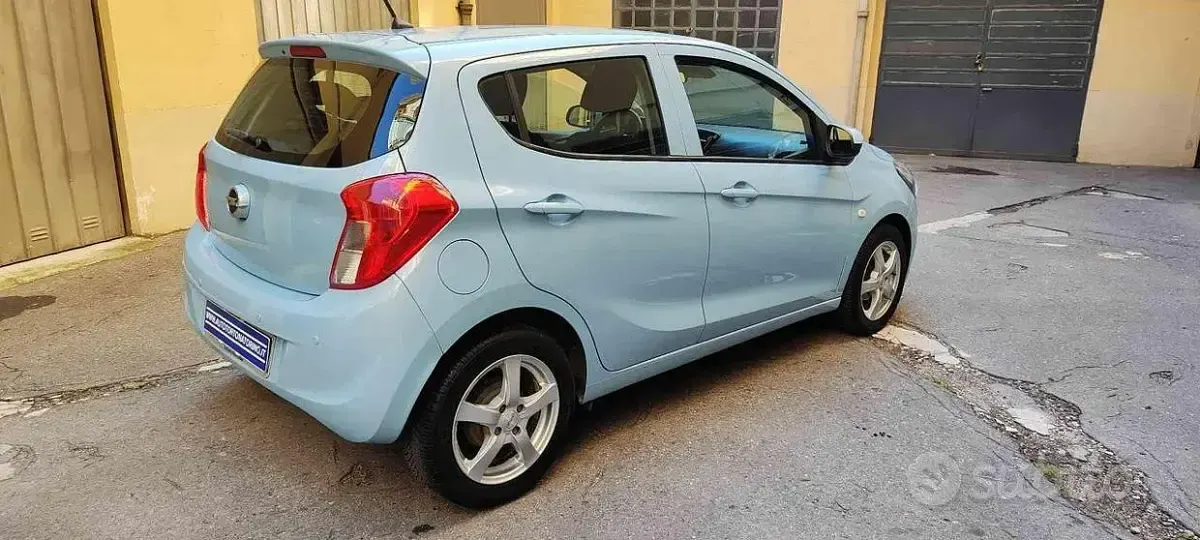 Usata Opel Karl 75 CV (55 kW) 2015 Azzurro pastello Utilitaria