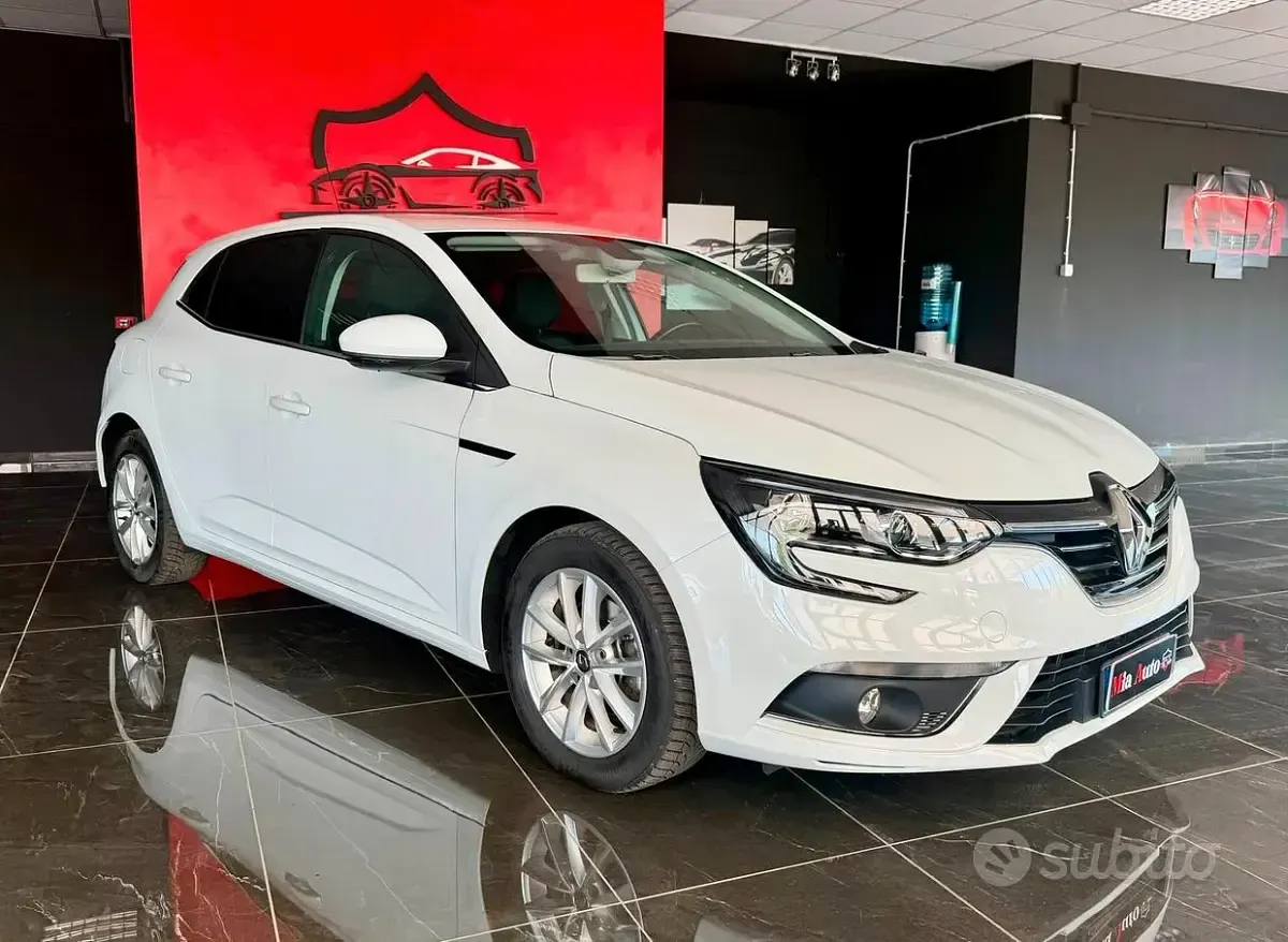 Usata Renault Mégane Business 116 CV (85 kW) 2020 Bianco Berlina