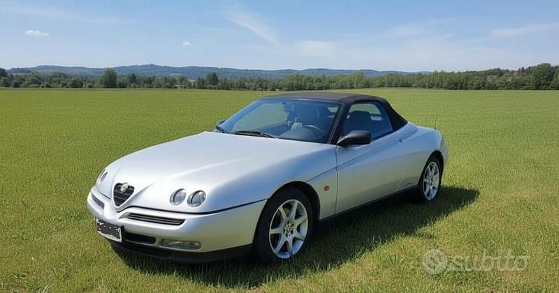 Usata 1995 Alfa Romeo Spider Cabrio | 10.500 € - Immagine 1/4