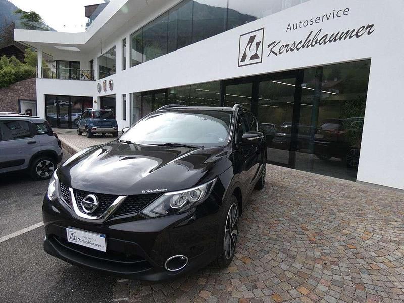 Usata Nissan Qashqai Tekna 131 CV (96 kW) 2015 Nero SUV